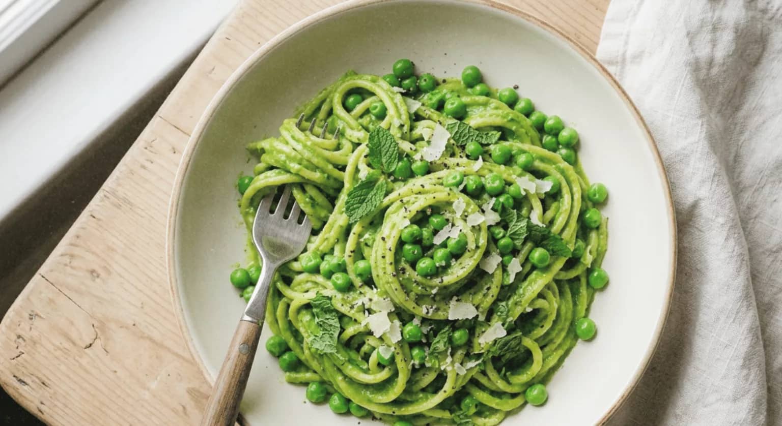 Creamy Green Pasta (with Peas, Herbs & Optional Chicken)